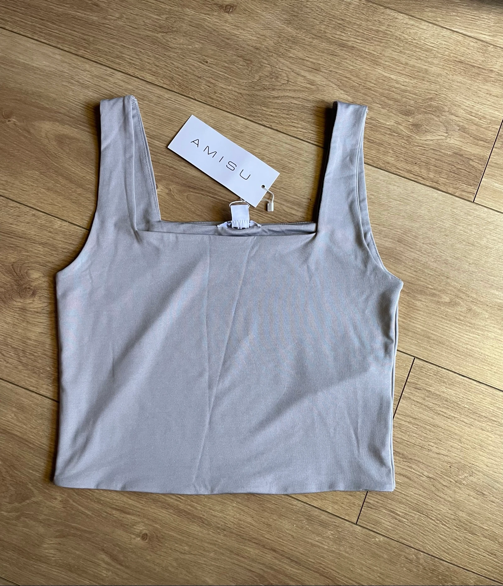 Top tirantes anchos gris